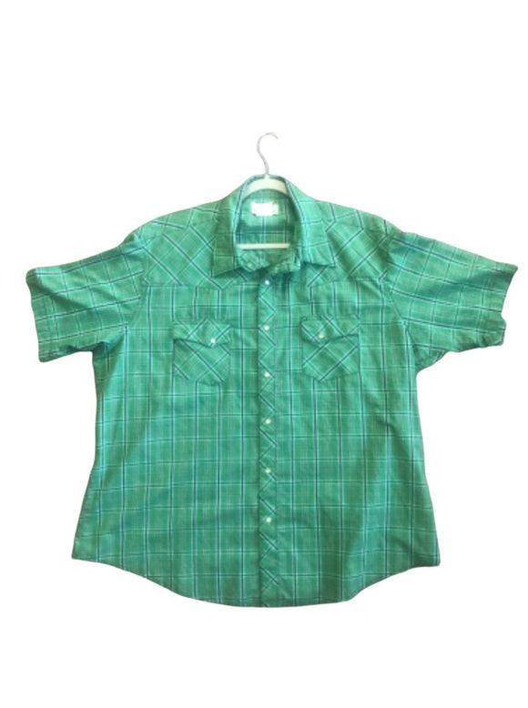 Vintage Clothing Size XXL Wrangler Men’s Short Sleeve Pearl Snap Wrancher Shirt Cotton Poly Blend Leaning Chevron Pockets Shoulder Yoke Green Plaid