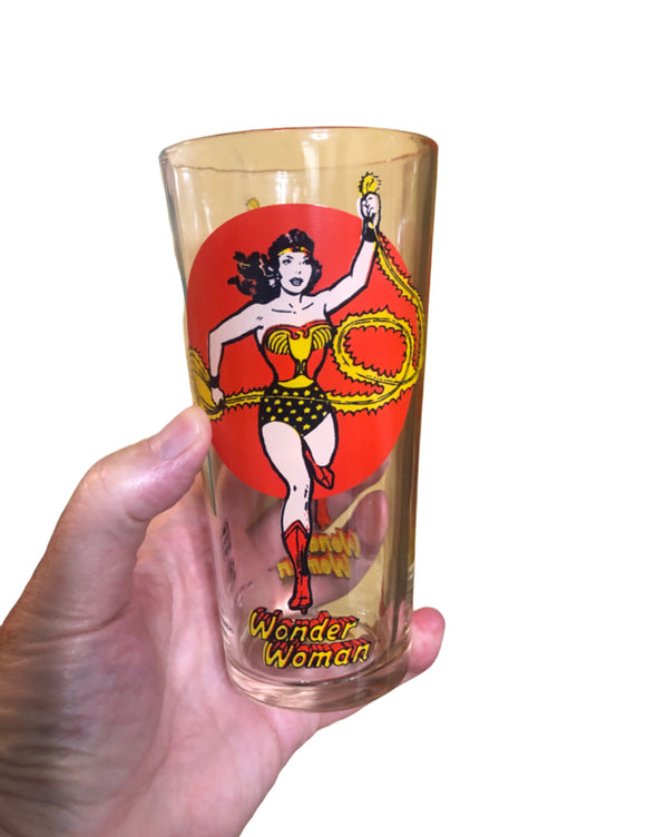 Pop Culture - Wonder Woman 1976 Pepsi DC Comics Moon Super Series Premium Collectors Glass