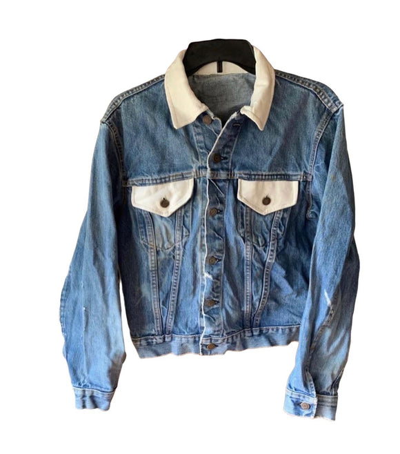 Vintage Clothing/Accessories - Woman’s Small to Medium Levi’s Trucker Jacket Distressed Interesting Details